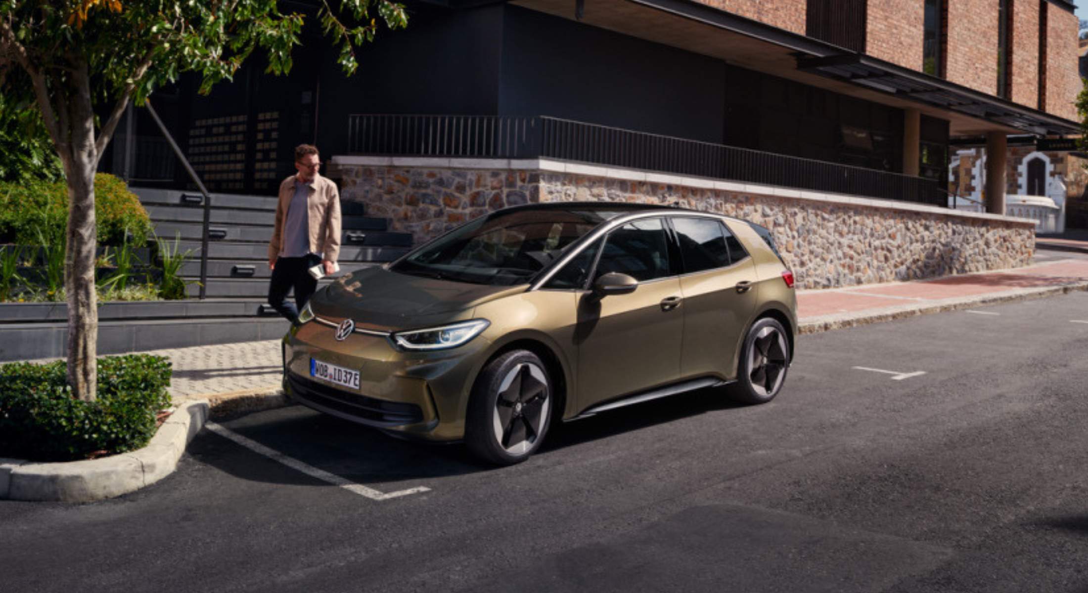 VW ID.3 auf einem Parkplatz in der Stadt